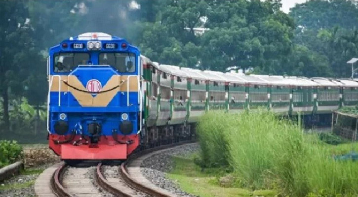 ঈদযাত্রা: পূর্বাঞ্চলের ট্রেনের অগ্রিম টিকিট বিক্রি শুরু দুপুর ২টায় 